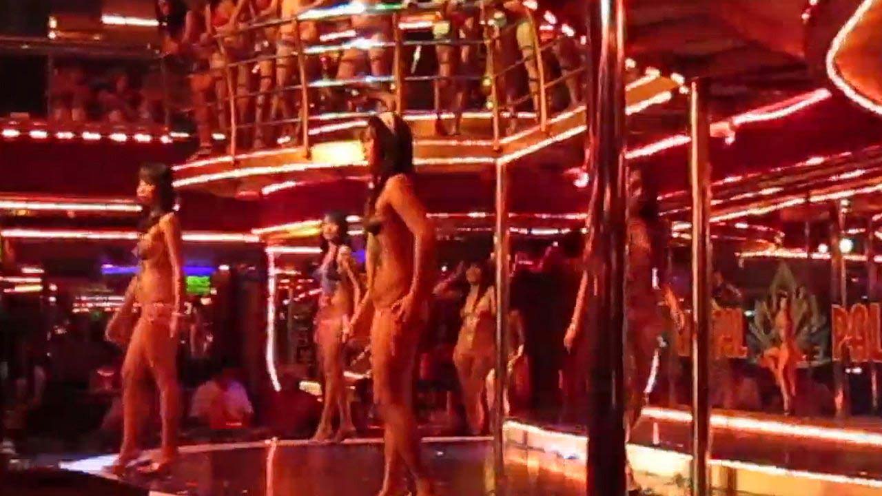 Pinay Bikini Girls on Stage