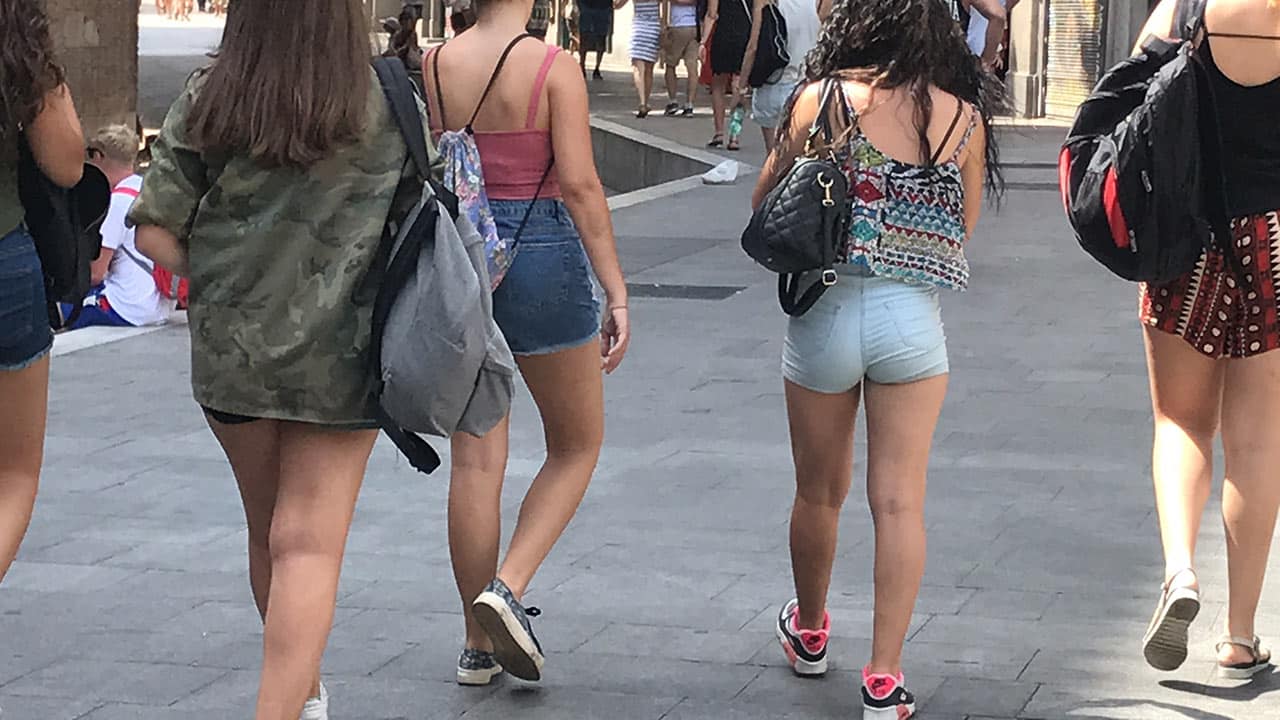 Barcelona Asses, Walking & Talking