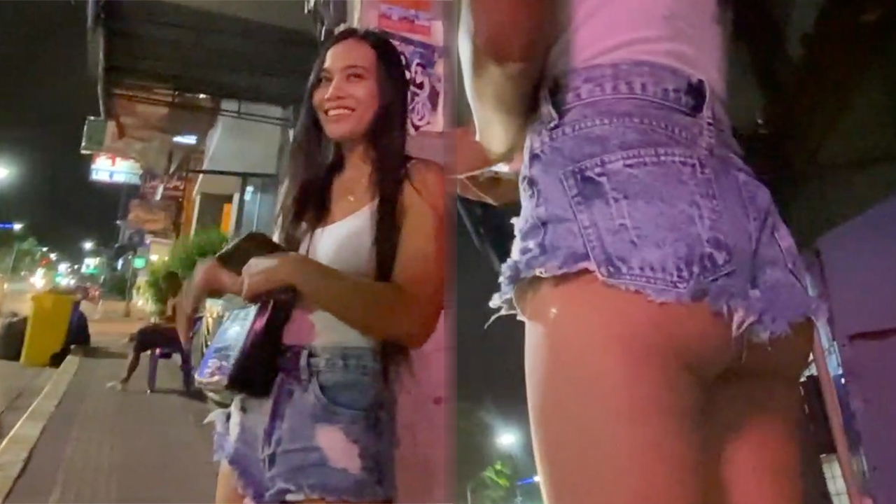 NICE ASS IN JEAN SHORTS On Beach Road, Asian Sex Diary