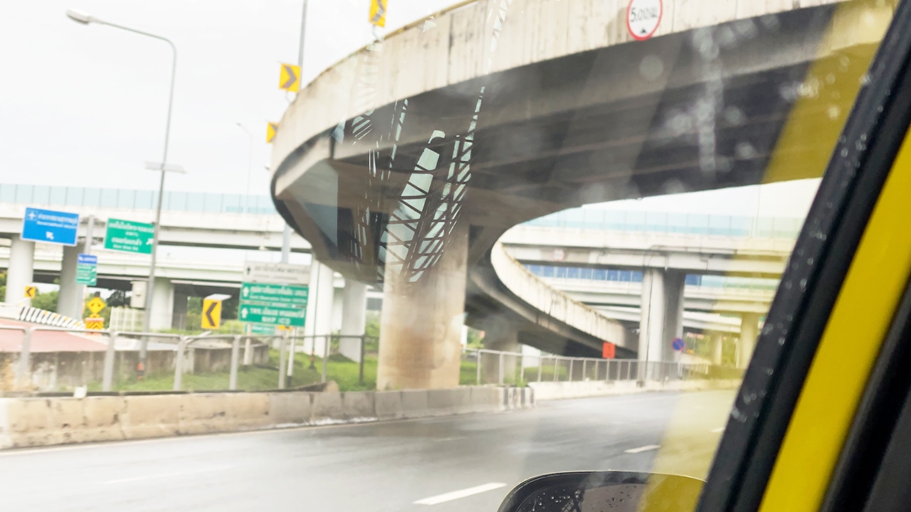 Cab to Bangkok, Cool Interior