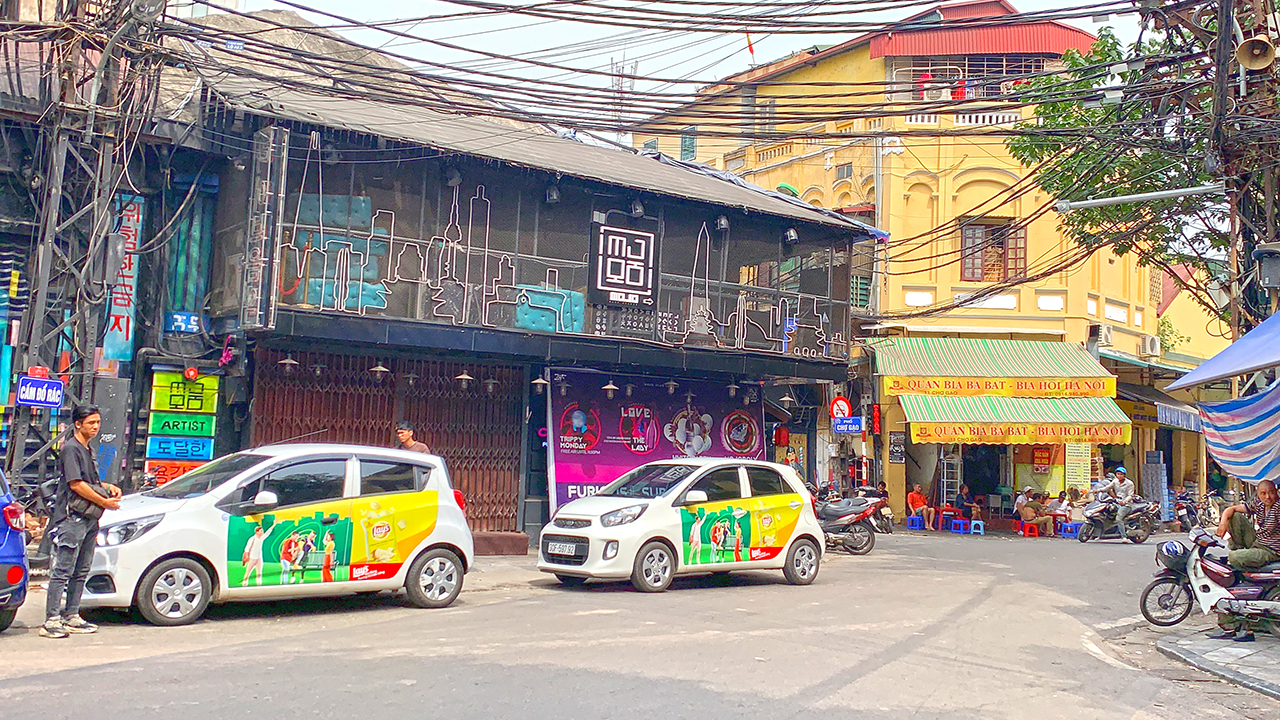 OLD TOWN VIETNAM HANOI By Bus on Asian Sex Diary OFFICIAL