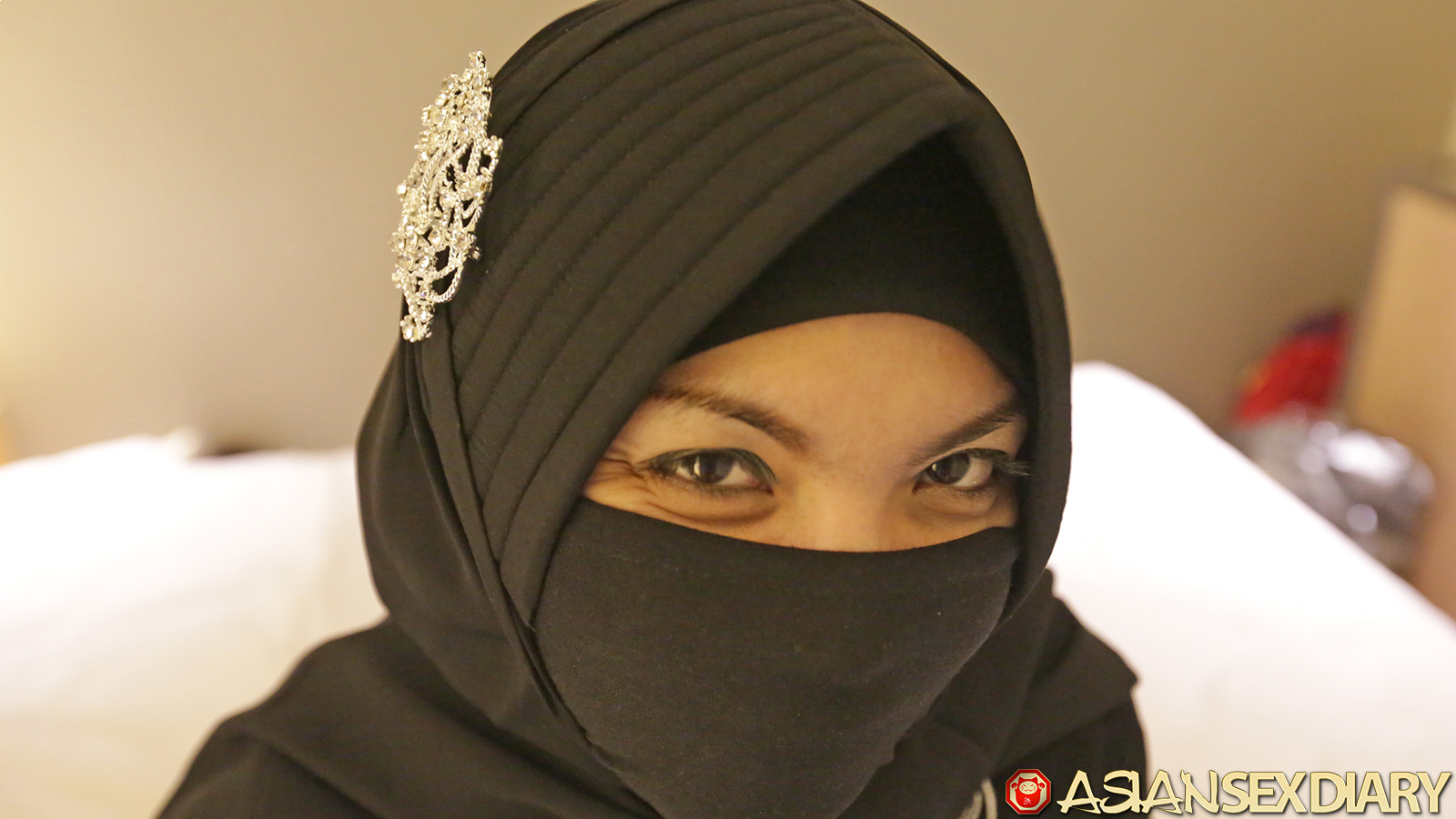 hijab malay wife aadila