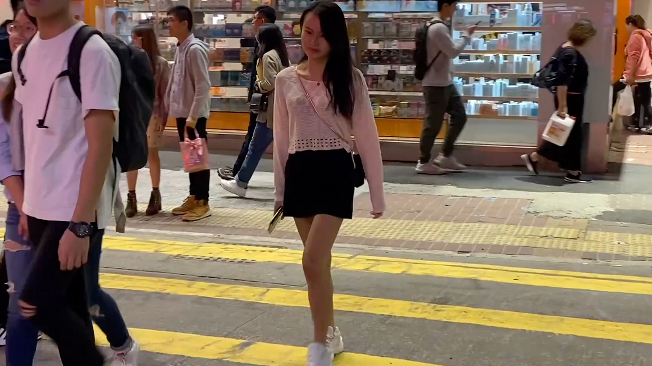 CUTE ASIAN GIRL IN THE STREET Walking on Asian Sex Diary