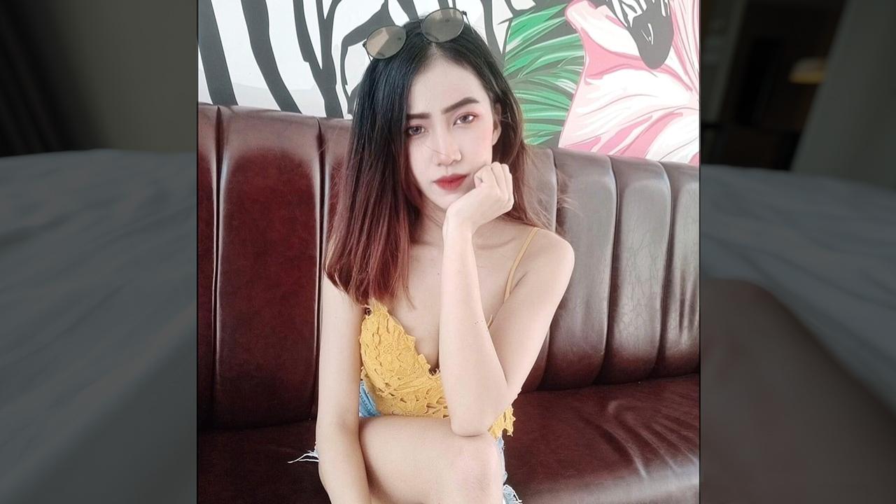 SKINNY THAI BABE Looking More Tempting to Asian Sex Diary