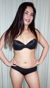 Adorable Asian Sex Diary Wiw looks cute wearing braces and black bra and panties