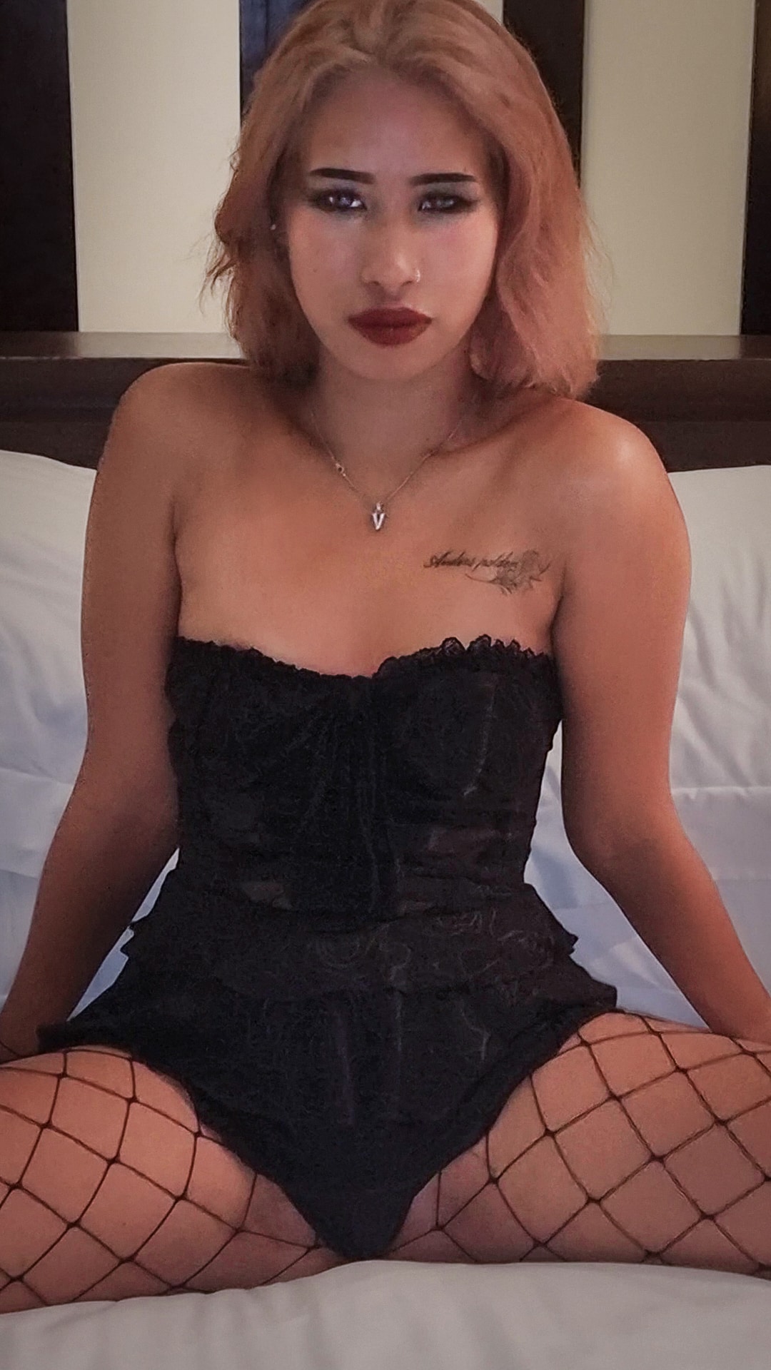 Asian Sex Diary Chompoo B spreads legs in fishnets